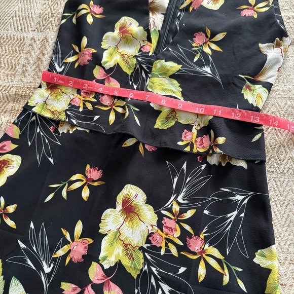 NightWalker Black Floral Low Cut Mini Dress - Picture 4 of 6